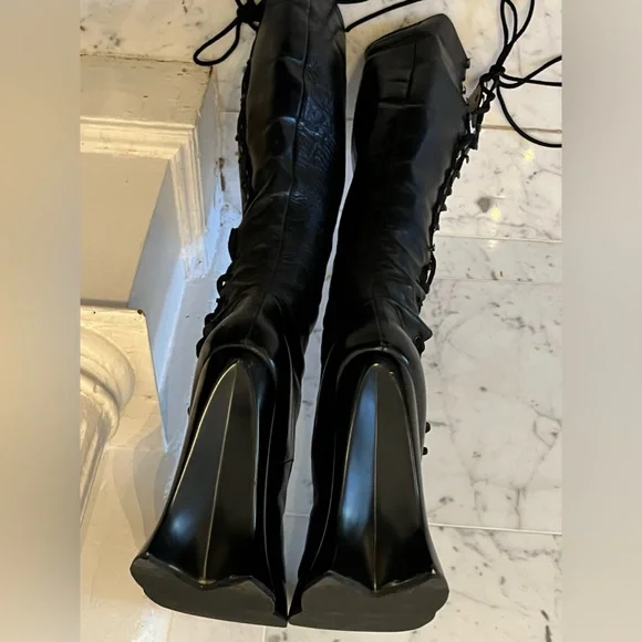 🌟John Fluevog *Grand National* 9 Tall cloven hoof platform boots! Cult! Goth!🌟 - Picture 4 of 5